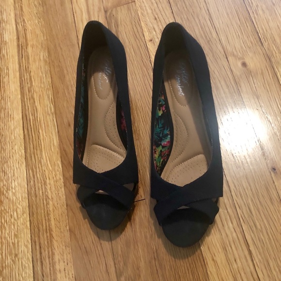 Peep toe wedges - Picture 3 of 3